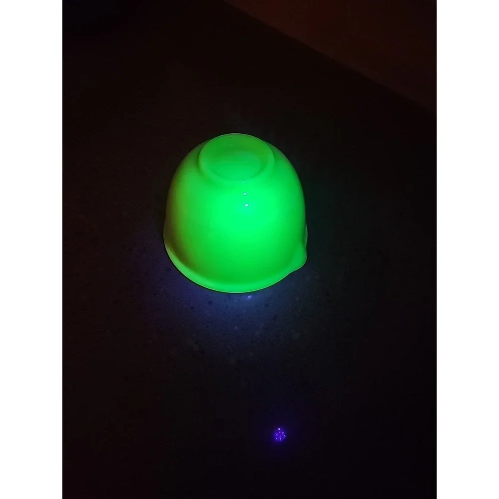 VTG Uranium Jadeite Sunbeam Mixing Bowl , Small